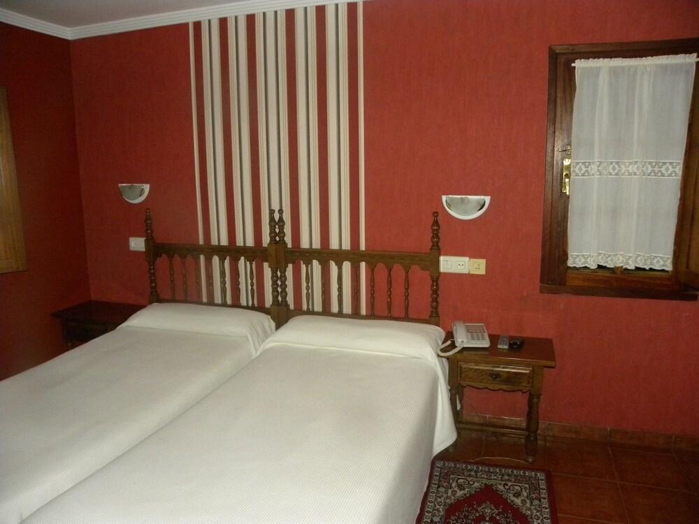 Hotel Restaurante Casa Fernando Ballota Екстериор снимка