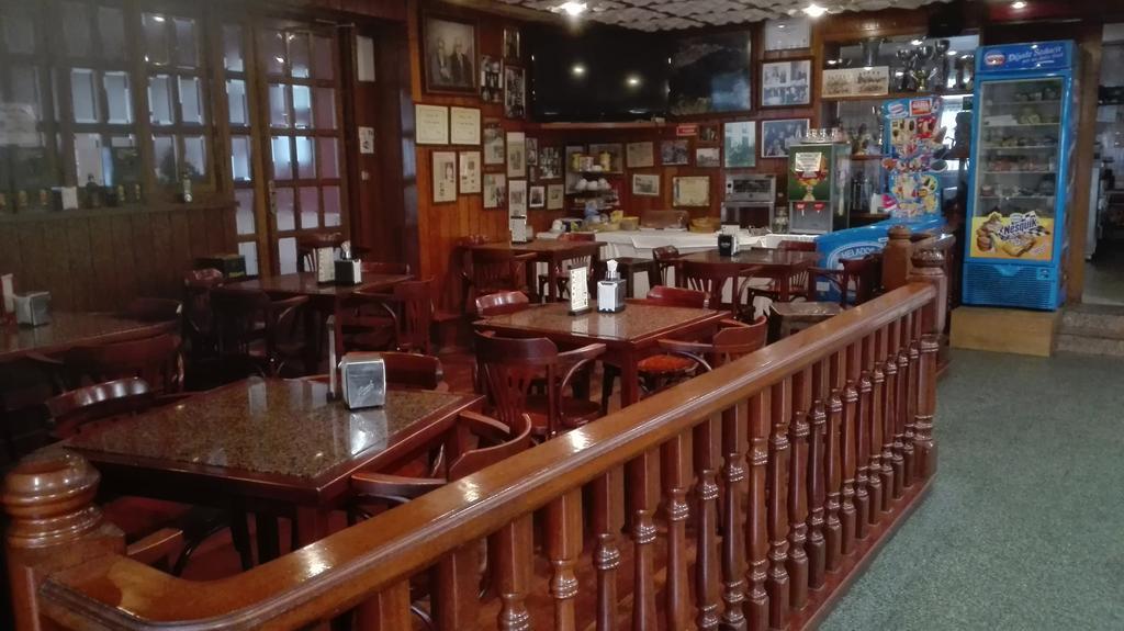 Hotel Restaurante Casa Fernando Ballota Екстериор снимка